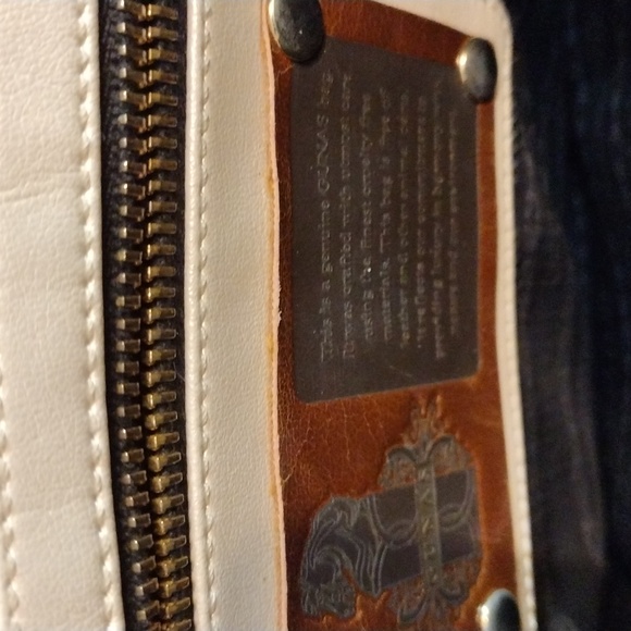 GUNAS Vegan Leather Cream and Iridescent Green Trim - Picture 15 of 16